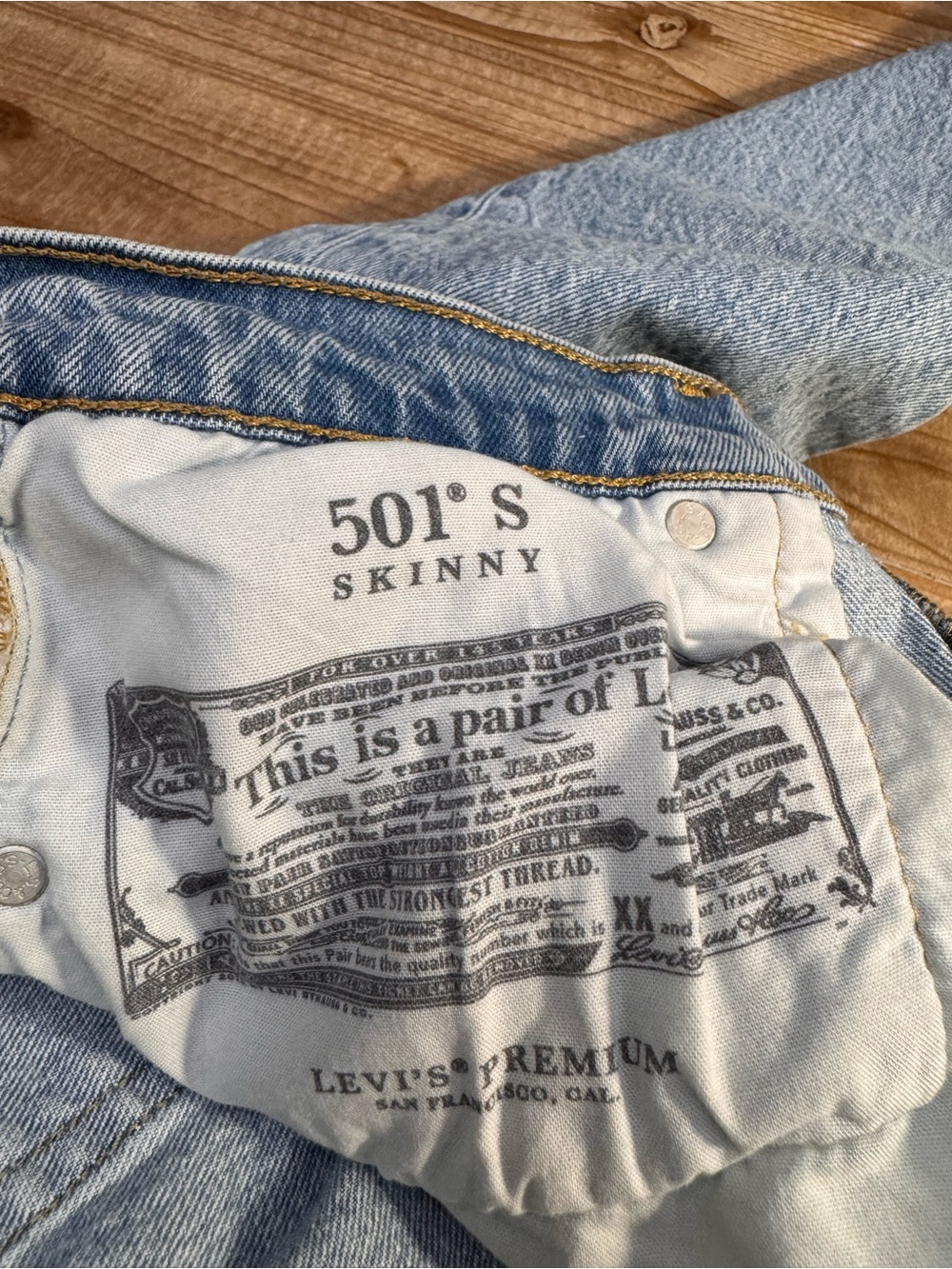 Levi’s Premium 501 Skinny Jeans | Light Wash | Button Fly | Women’s 29x28